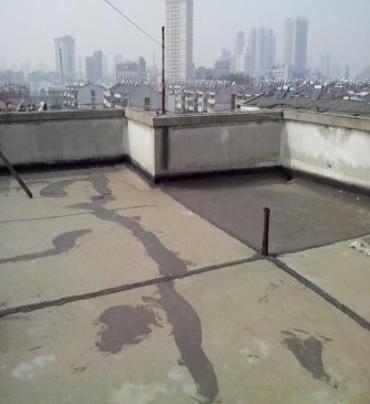 哈尔滨市漏水维修 楼顶漏水是什么原因，楼顶漏水维修方法是什么?